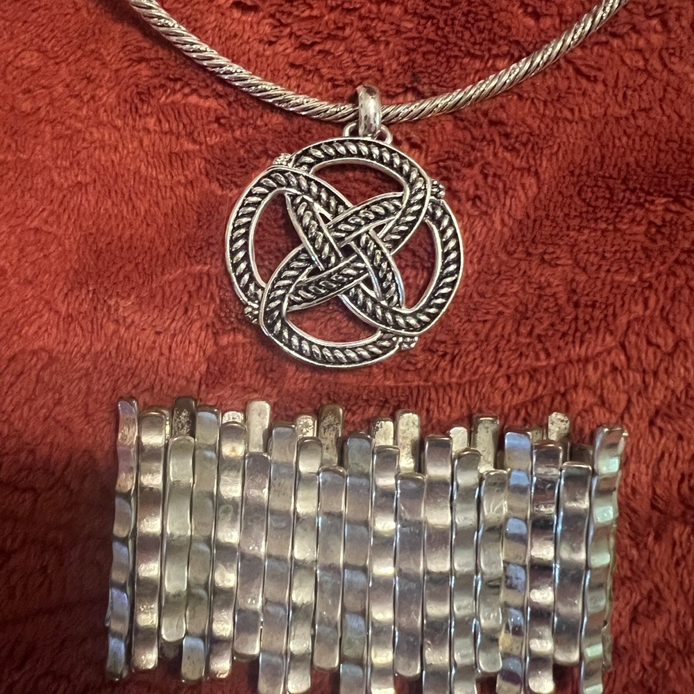 Silver Celtic Knot Pendant Necklace